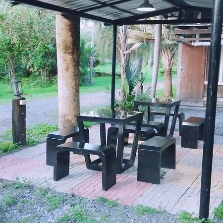 Lopburi Palm Resort Extérieur photo