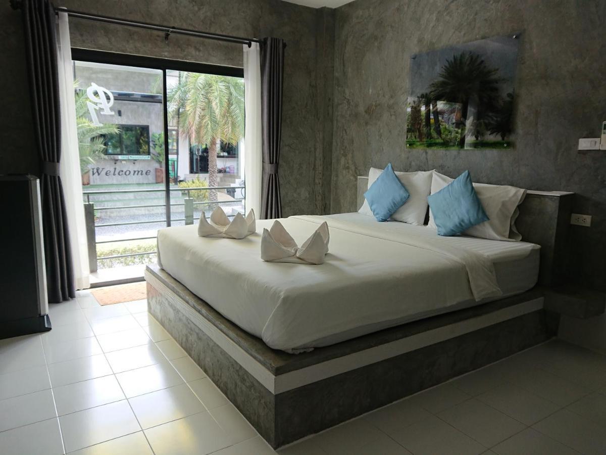Lopburi Palm Resort Extérieur photo