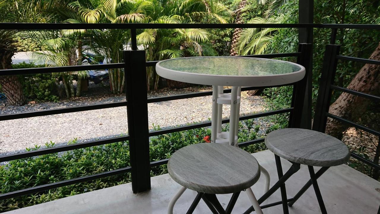 Lopburi Palm Resort Extérieur photo